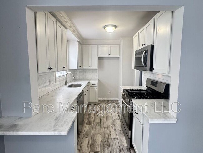 Photo - 3565 Phillips Ave