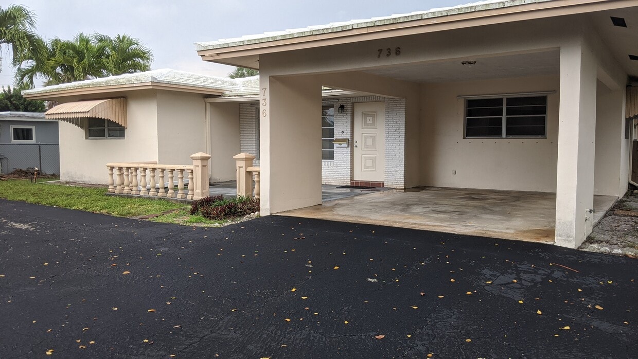 Photo - 736 NE 39th St (Oakland Park, FL)