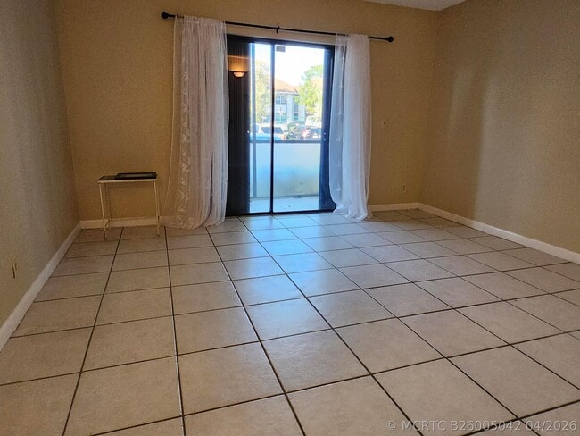 Photo - 545 Trace Cir Unit 105