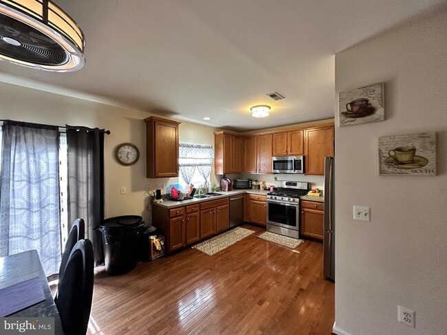 Building Photo - 105 Galway Ln