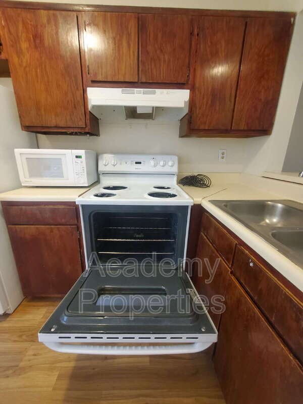 Photo - 200 Sheraton Ct