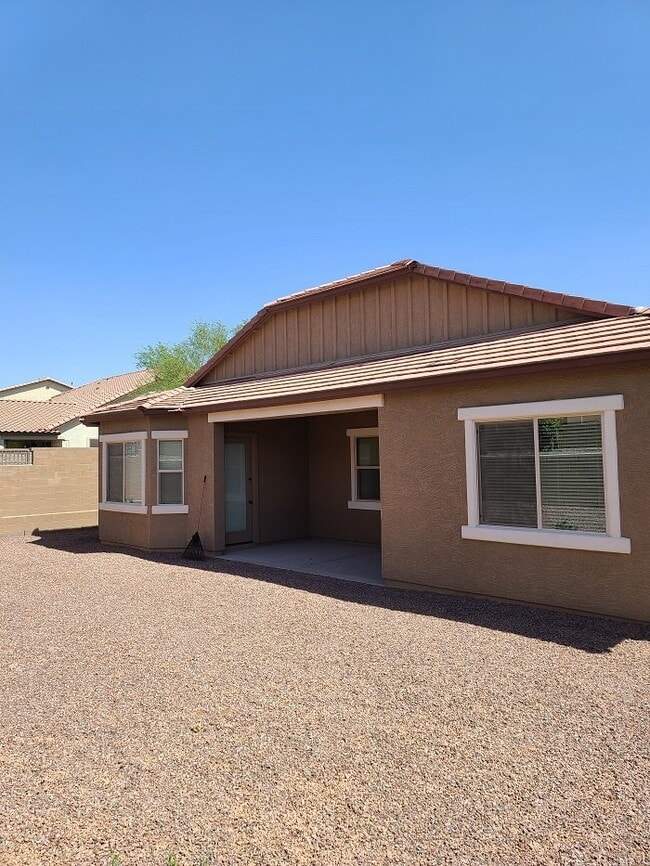 Photo - Spacious 4 Bed, 3.5 Bath Anthem Home with Modern Amenities and Prime Location
