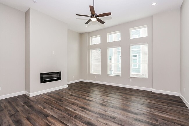 2118 Oatfield Dr
