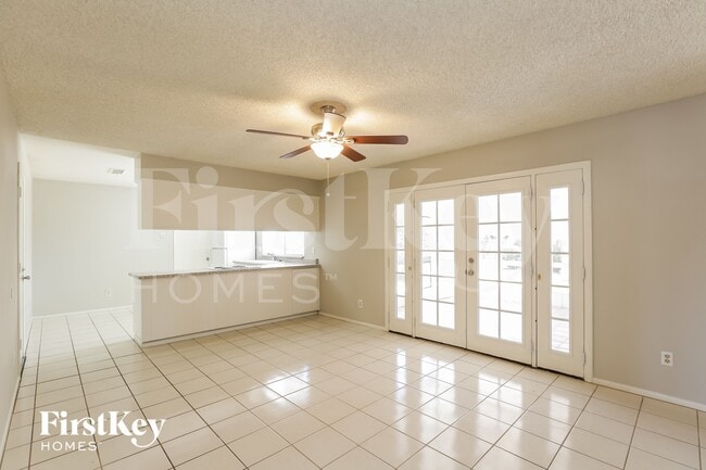 Photo - 2922 E Sierra St