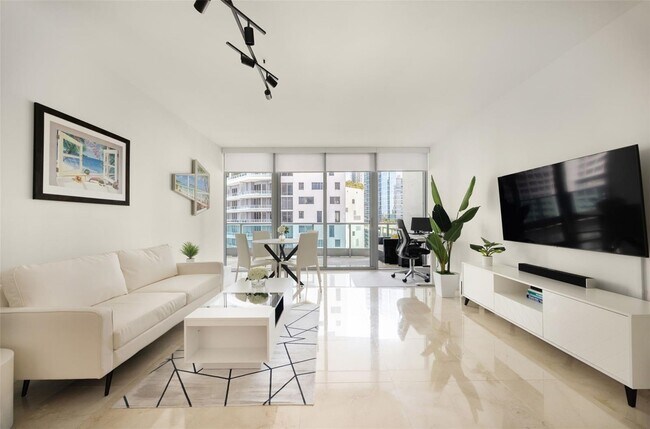 Photo - 1331 Brickell Bay Dr Unidad 904