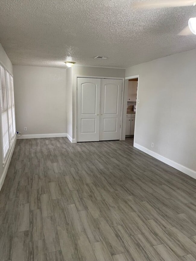 Photo - 120 N 26th St Unidad B