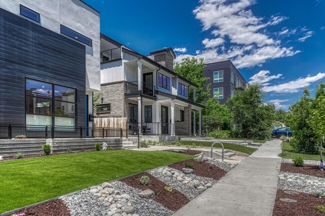 Photo - 1231 Newton St