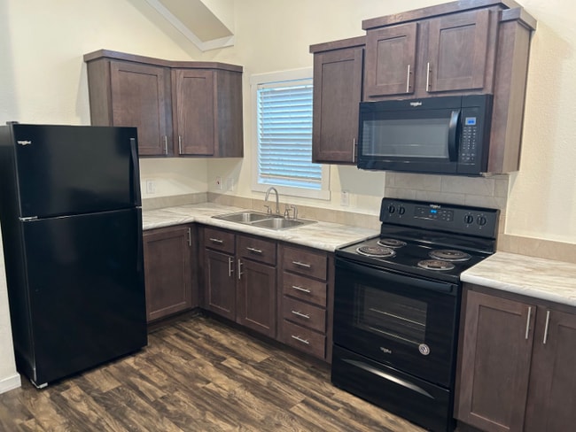 Photo - 5215 Crestway Rd