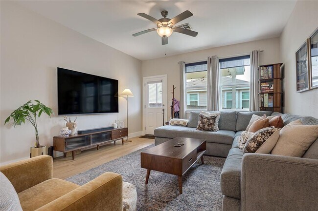 Photo - 5403 Dimesky Ln