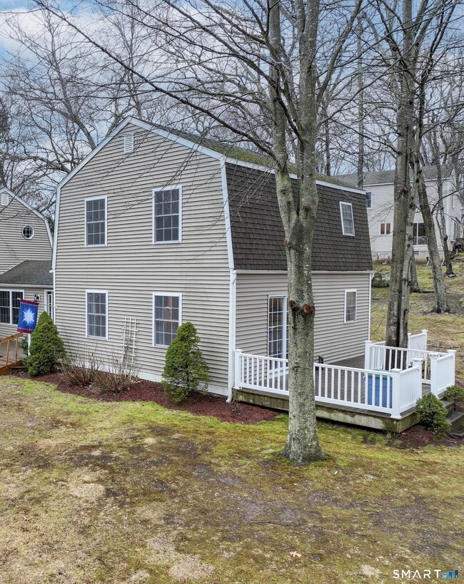 Photo - 8 Oak Tree Ln