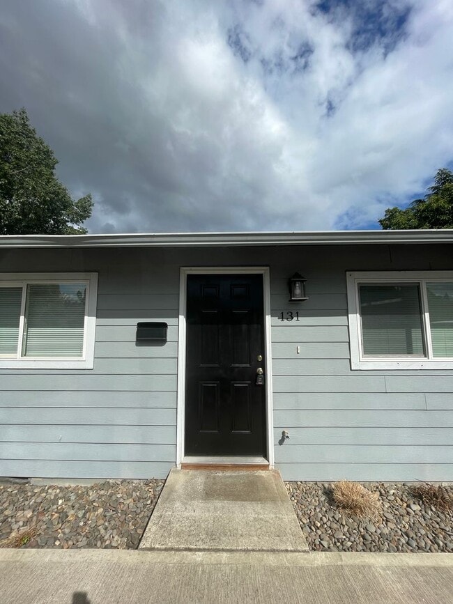 Building Photo - 595 Unit 131