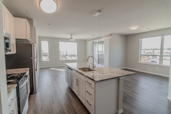 Oak Ridge at University Park Senior Apartm...