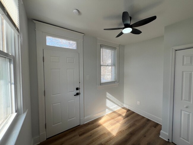 Photo - 1941 16th St SE Unit 3