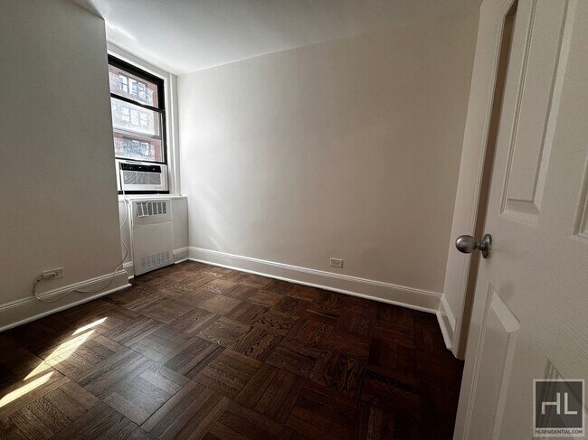 Photo - East 79th Street Unit 2O