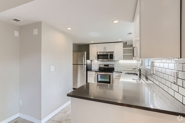 Building Photo - 2340 Folsom St Unit 2340 Folsom Street Rental
