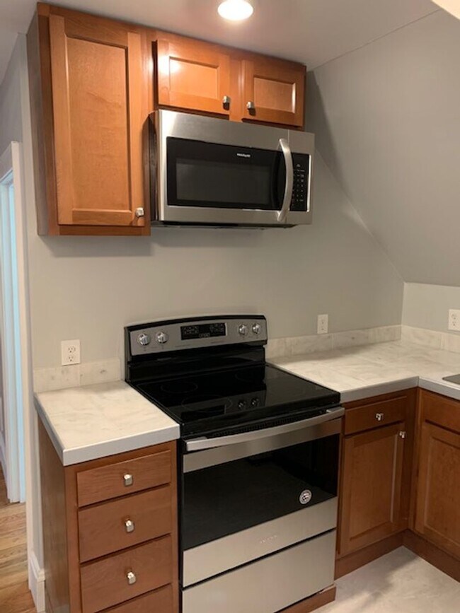 Photo - 749 Chislett St Unit Apt 3