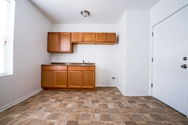 Photo - 6715 S Dorchester Chicago, IL 60637