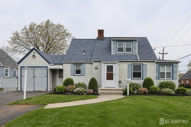 Building Photo - 2 Mohawk Dr