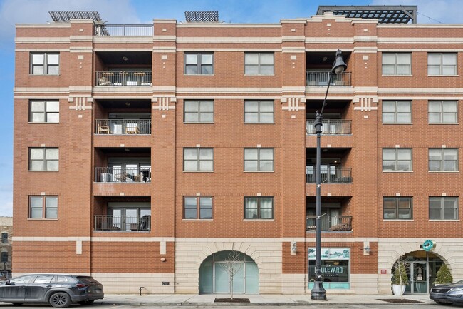 Photo - 2740 W Armitage Ave Condo Unit 404S