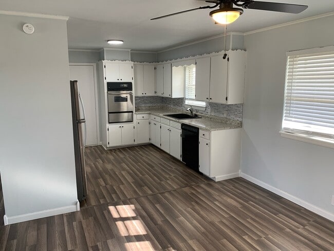 Photo - 5214 S Delaware Pl