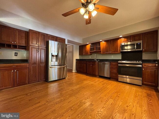 Photo - 412 Five Farms Ln