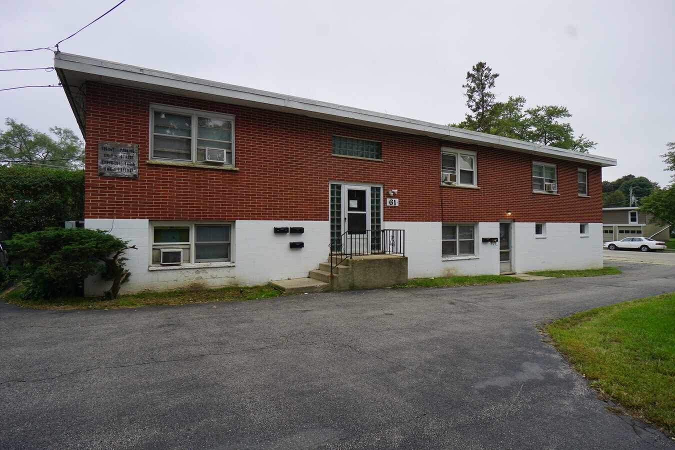 Photo - 61 N Aldine St