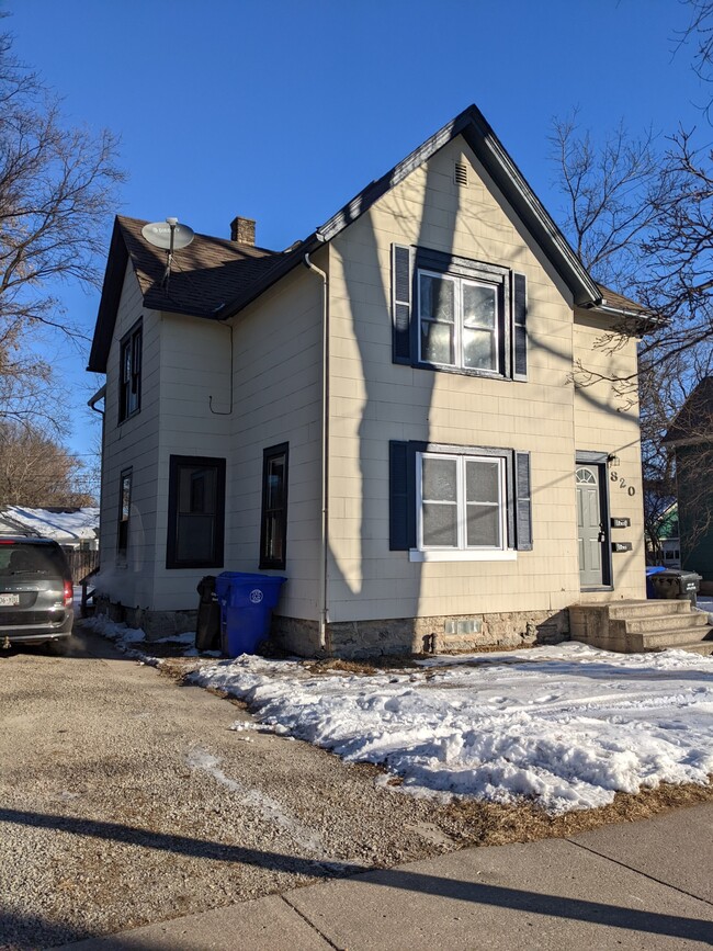 Photo - 820 E North St Unit 820 - lower