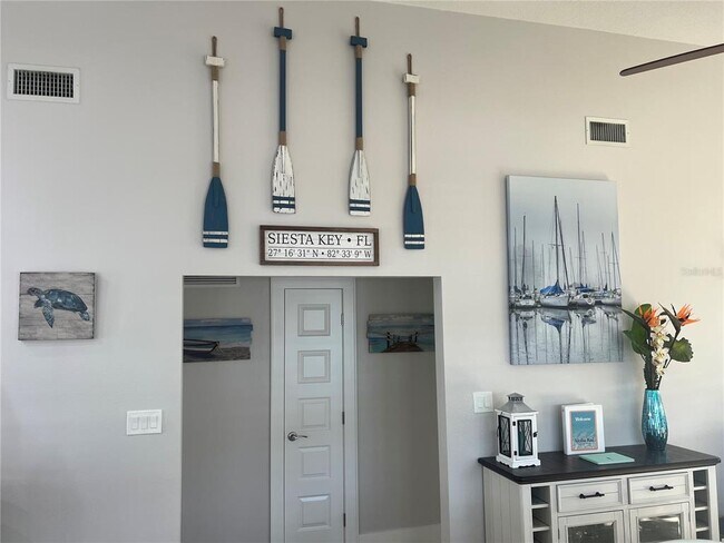 Photo - 6020 Midnight Pass Rd