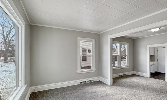 Photo - 906 12th St N