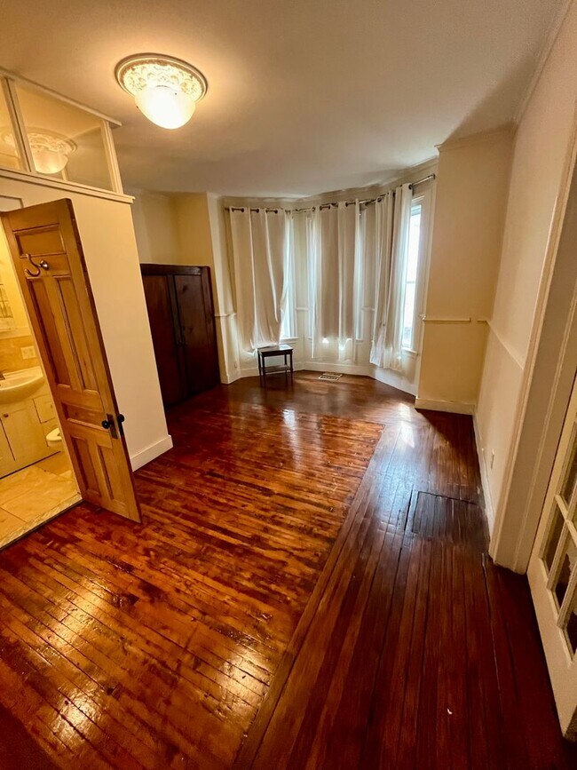 Photo - 104 Walnut St Unit 1