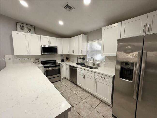 Photo - 1840 Jefferson St Unidad B