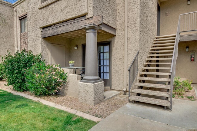 Building Photo - 5995 N 78th St Unit 1104