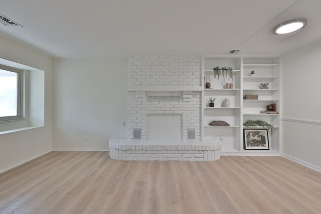 Livingroom Fireplace & Shelves - 11849 Ramsdale Ct