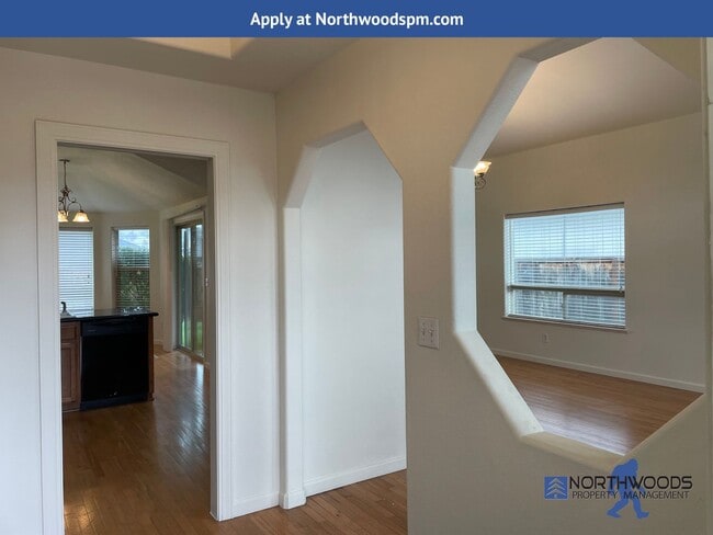 Photo - Beautiful 3 Bedroom 2 Bath Home Over 1700 Sq Feet to Live In****$500.00 Off First Months Rent***