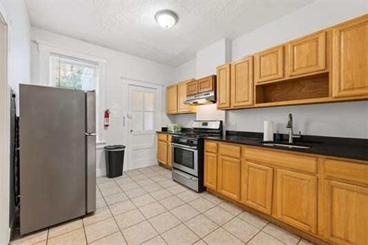 Building Photo - 342 Ave E Unit 2