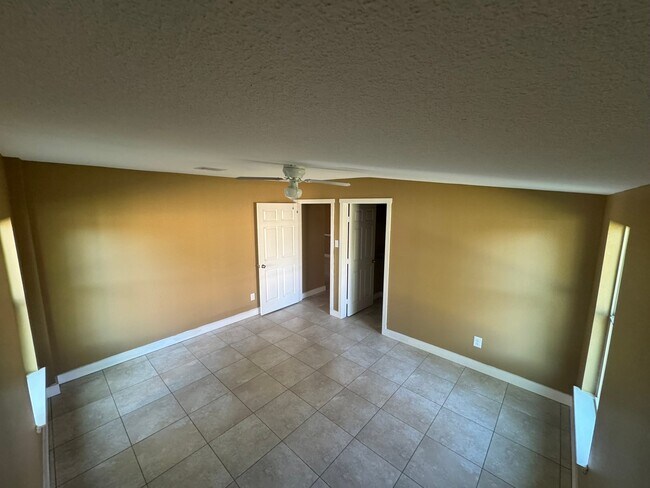 Photo - 207 E Mitchell Rd