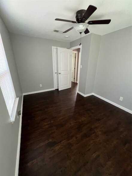 Photo - 2110 14th Ave N