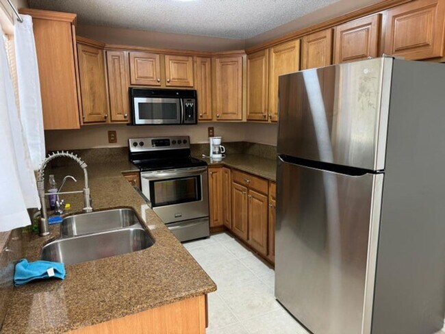 Building Photo - 18435 Spanish Isles Ct Rental