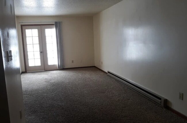 Photo - 700 W Main St