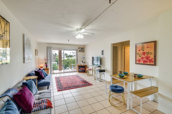 Photo - 4730 Noyes St Unit SI FL3-ID1546389P