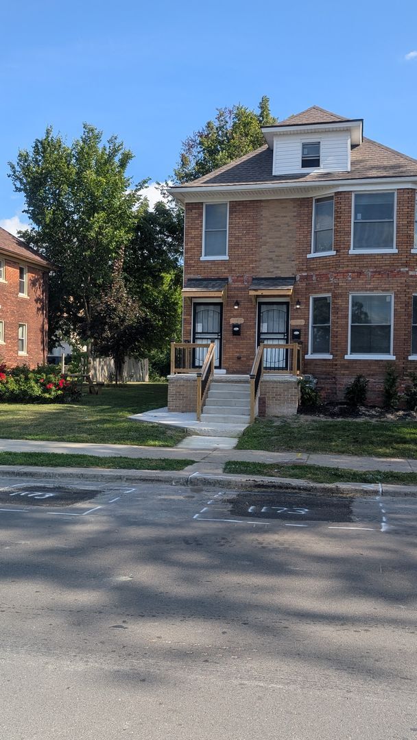 Building Photo - Newly Renovated Two-Bedroom Rental