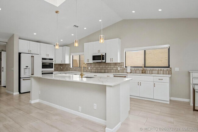 Photo - 21460 Laguna Dr