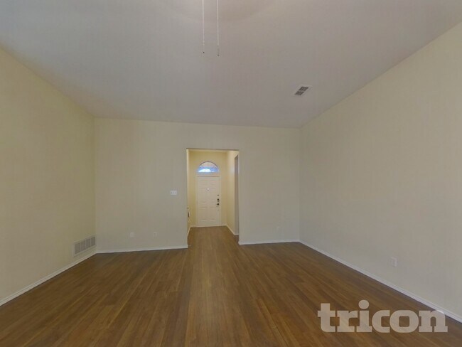 Photo - 5749 Imes Ln