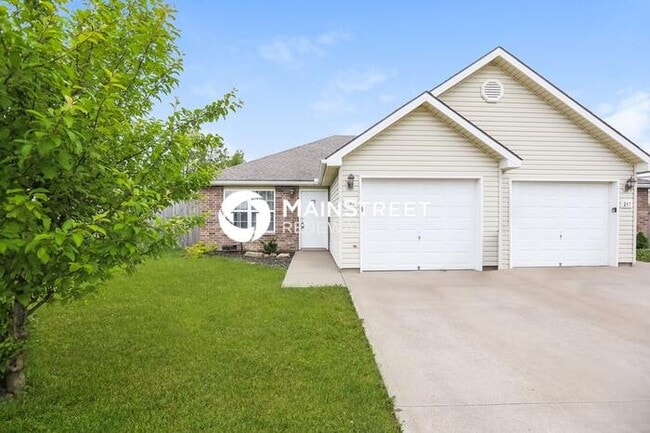 Building Photo - 3 Bedroom Pet-Friendly Home in Pleasant Hi...