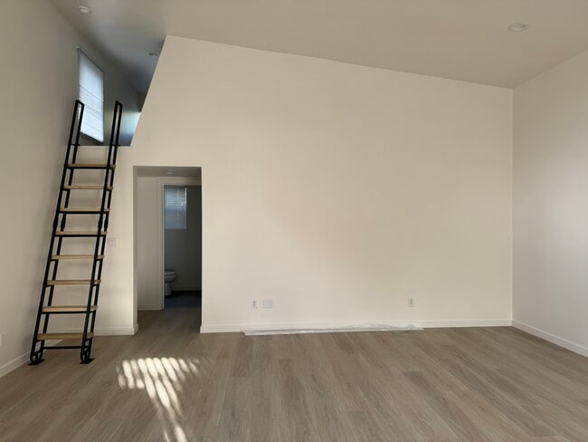 320 Myrtle St Unit A