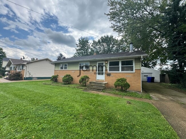 14635 Sylvia Dr