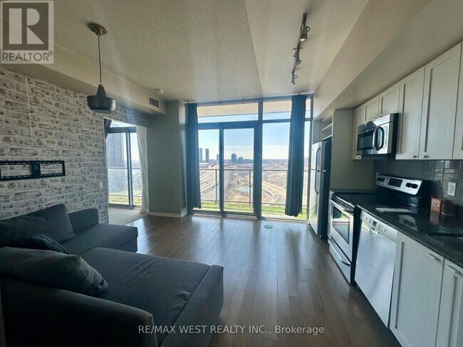 Photo - 105 The Queensway Unit 1805