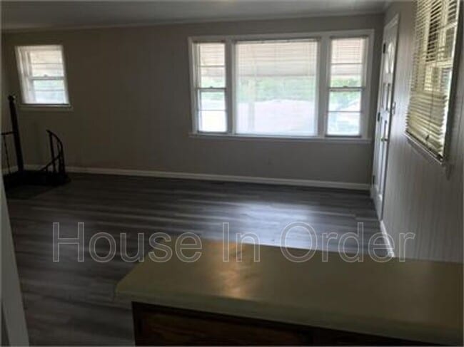 Photo - 181.5 Lookout Rd