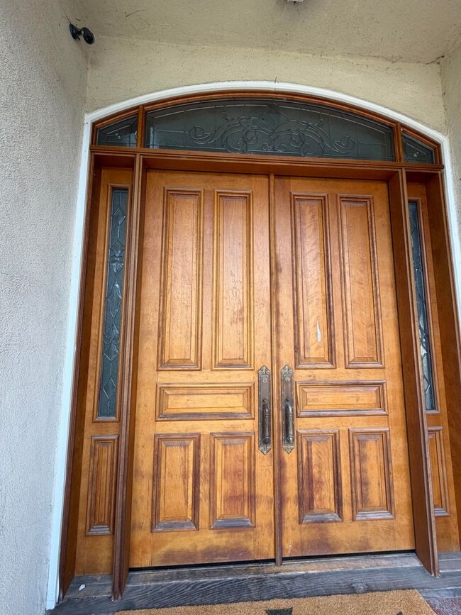 Photo - 738 Palmera Ct