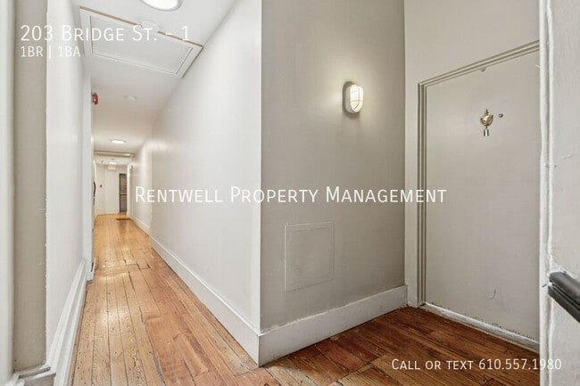 Photo - 203 Bridge St Unit 1